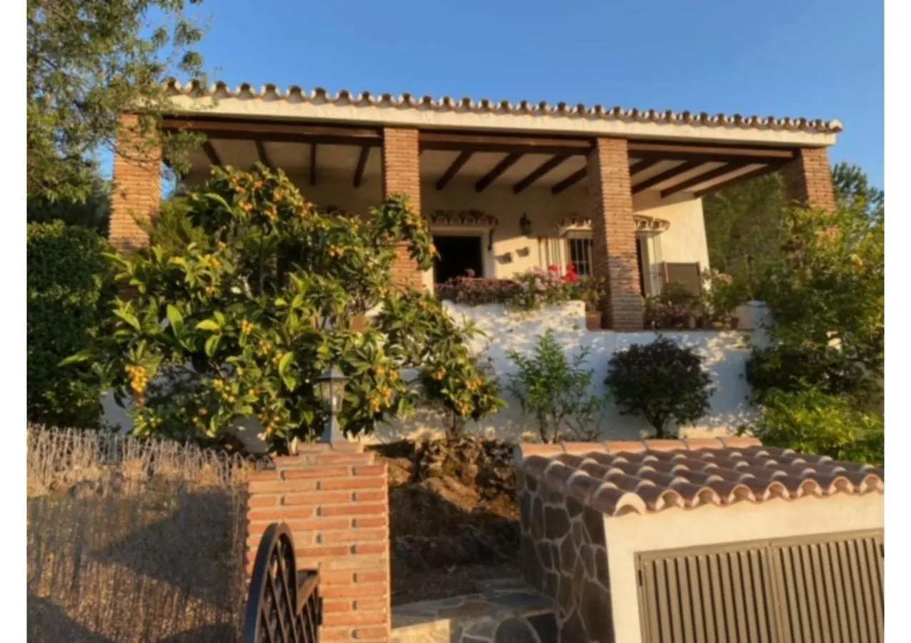 Sunny Hillside Casita In Guaro Apartment